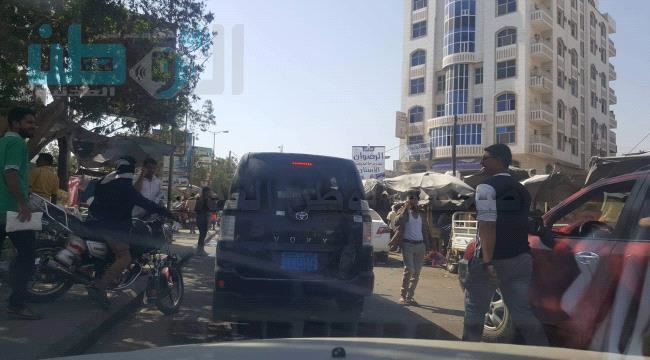 
                     قتلى وجرحى في سوق القات بحي الهاشمي بمديرية الشيخ عثمان