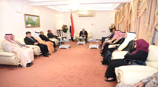 
                     رئيس الجمهورية يستقبل رئيس البرلمان العربي وعدد من السفراء  