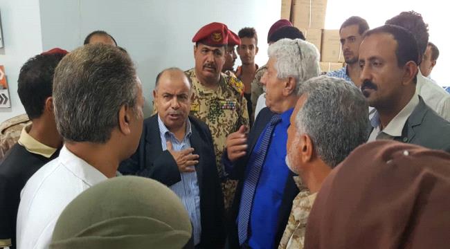 
                     نائب رئيس الوزراء يطلع على اضرار التفجير الارهابي في مركز شرطة الشيخ عثمان