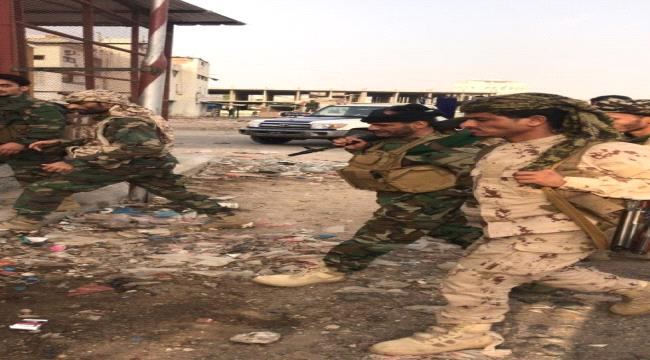 
                      قوات تابعة لامن عدن تنفذ حملة اعتقالات في الشيخ عثمان عقب تعرضها للهجوم
