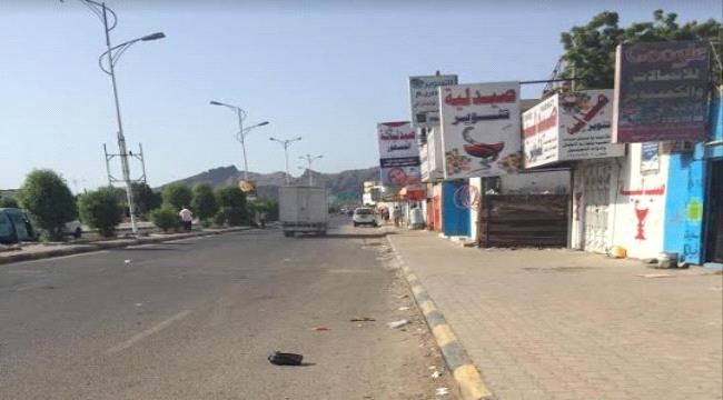 
                     قوة تابعة لإمن عدن تعتقل عدد من شباب خور مكسر بعدن