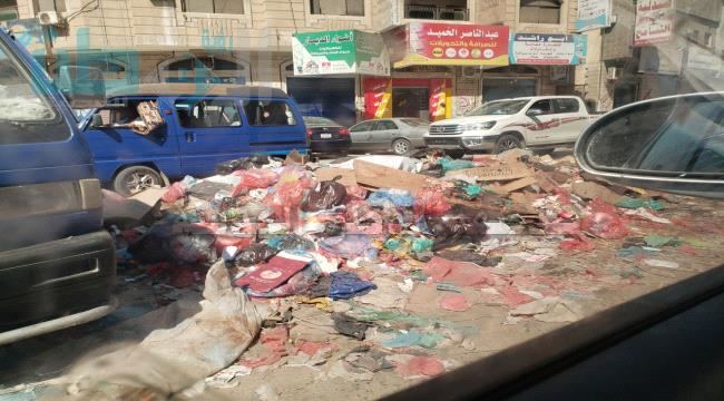 
                     الشارع الرئيسي بالمنصورة يشهد تكدسا للقمامة (شاهد صور)