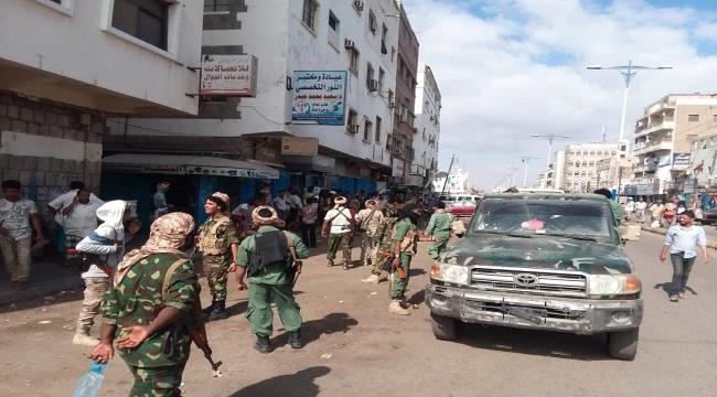 
                     إندلاع اشتباكات عنيفة بين قوات المحضار وعناصر مسلحة في الشيخ عثمان