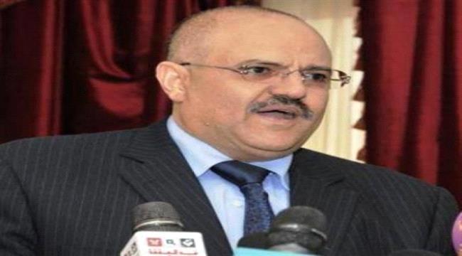 
                     محافظ تعز يعلن انطلاق معركة (قطع الوريد) ضد الحوثيين