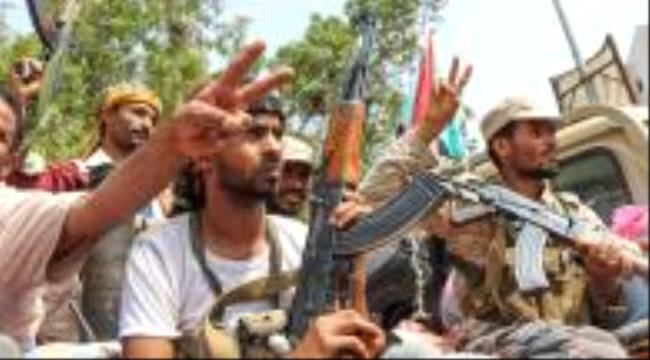 
                     محاولة انقلاب إماراتية في سقطرى اليمن... والتحالف يتهم الحوثيين بإطلاق صاروخين