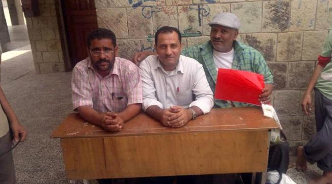 
                     اليمن.. معلمون يتخذون مهنا أخرى ومتطوعون يحلون بدلا منهم