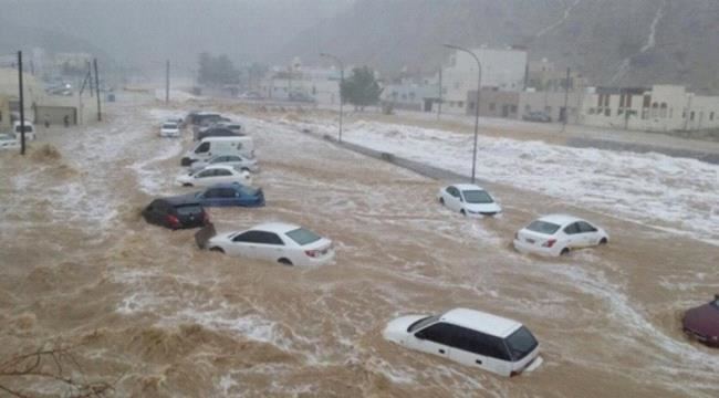 
                     فلكي يمني يُحذر عاصفة مدارية قد تسبب حدوث  فيضانات جارفة وهطول أمطار غزيرة