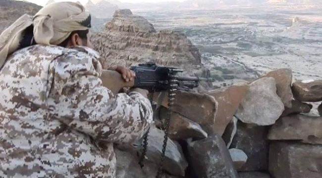 
                     مدفعية الجيش الوطني تدمّر مخزن أسلحة تابع لمليشيا الحوثي بصرواح 