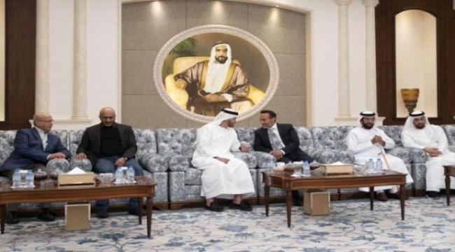 
                     قيادي مؤتمري: وعود إماراتية بإعادة عائلة "صالح" للحكم وطارق وعيدروس يخدمون أجندة الإمارات 