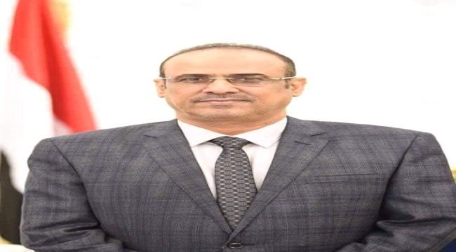
                     نائب رئيس الوزراء وزير الداخلية يعزي أسر شهداء الاستهداف الغادر في مأرب