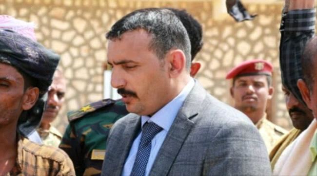 
                     لماذا استدعى الرئيس هادي محافظ سقطرى رمزي محروس إلى الرياض