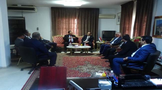 
                     نائب رئيس الوزراء وزير الداخلية يزور السفارة اليمنية في تونس