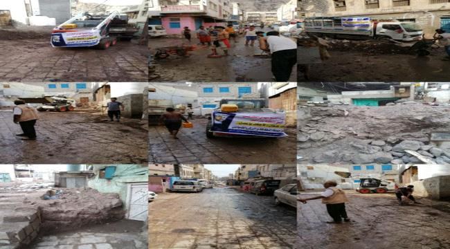 
                     لليوم الثاني على التوالي يواصل مكتب الشيخ مهدي العقربي حملة رفع وإزالة مخلفات الأمطار والسيول في كريتر