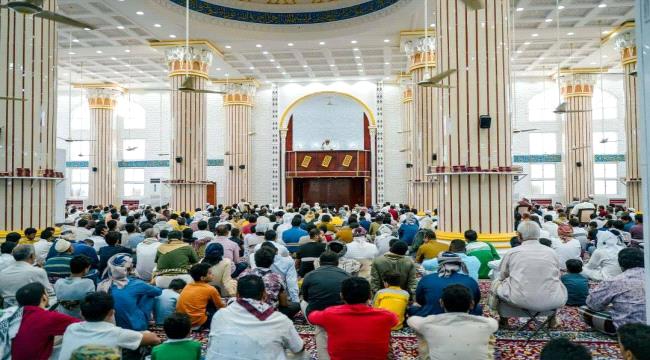 الشبحي يشارك في افتتاح مسجد جامعة عدن ...
